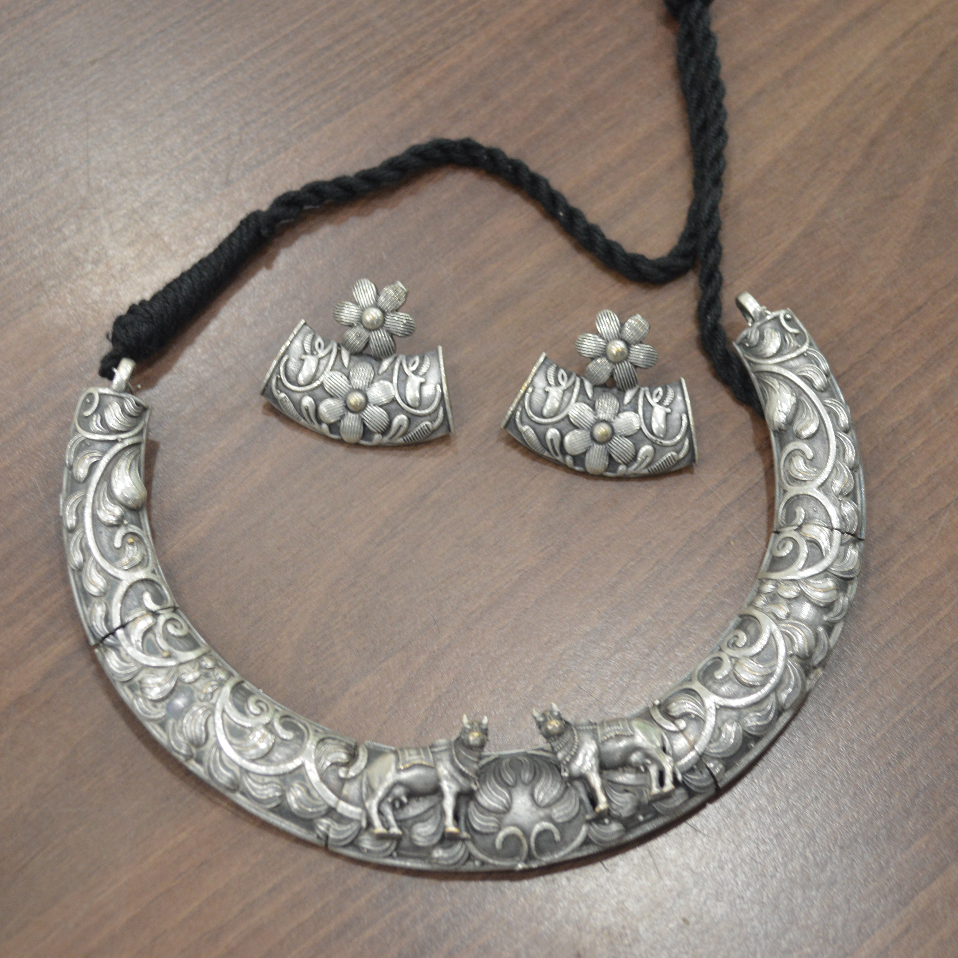 Ornate Oxidized Choker Set