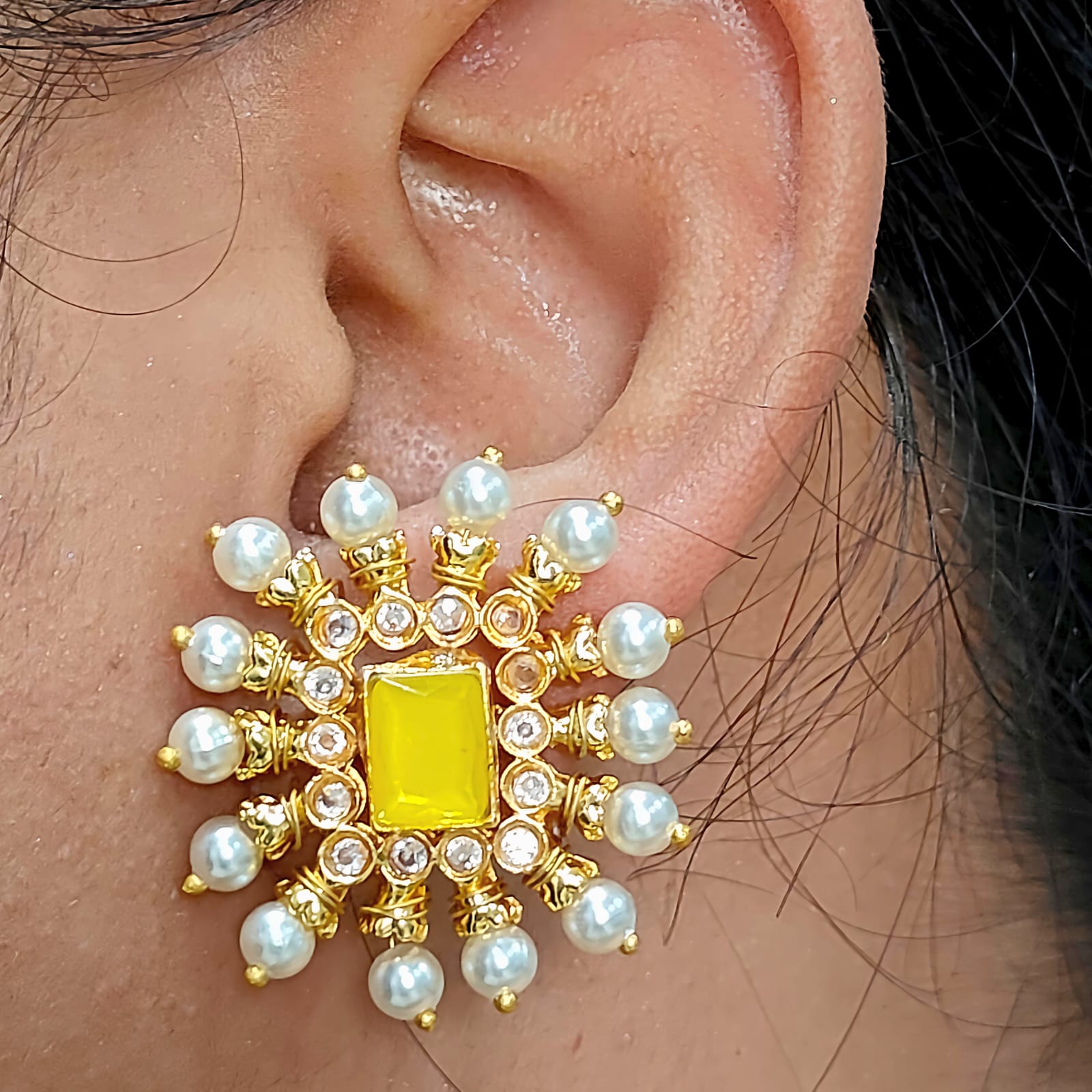 Changeable Multicolor Golden Stud