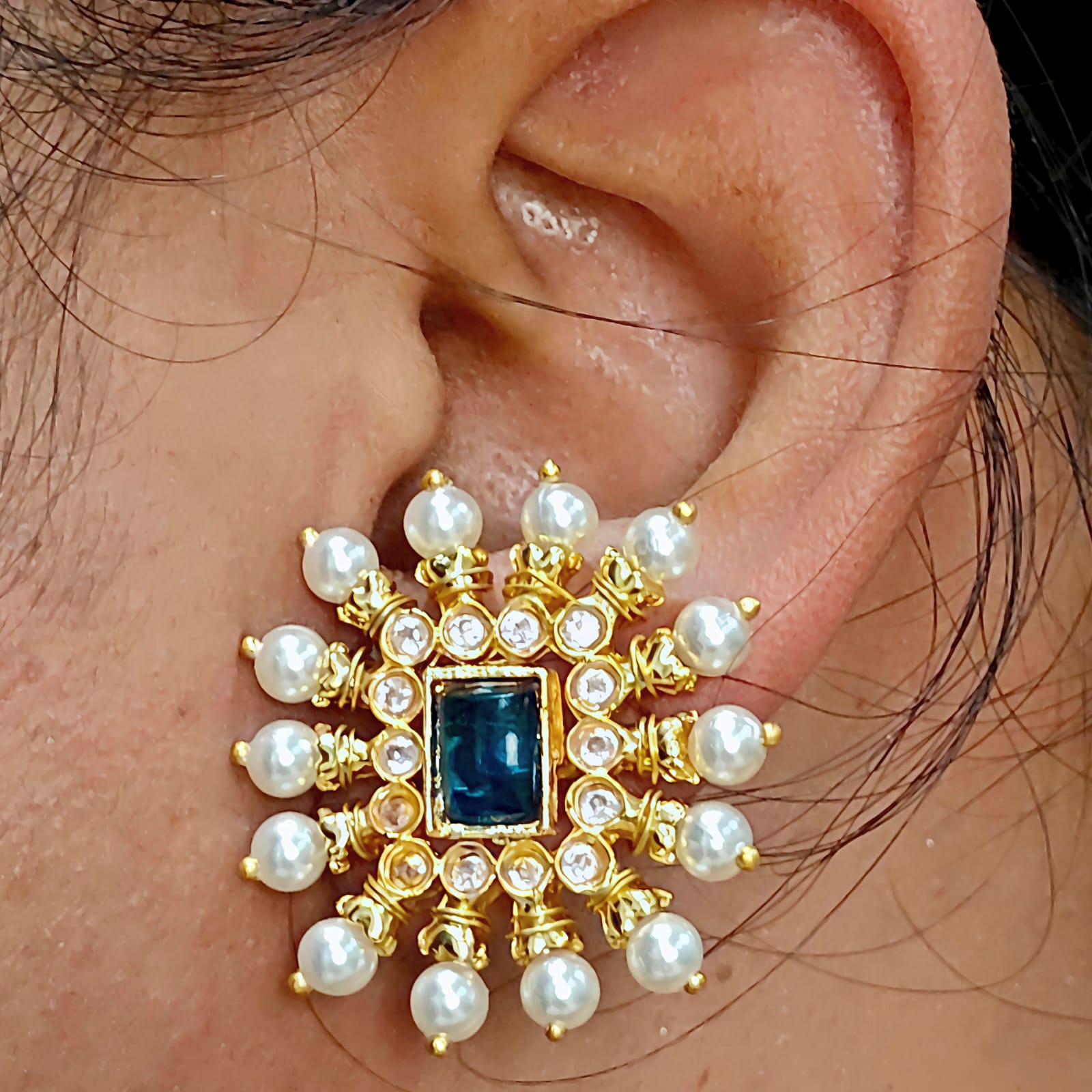 Changeable Multicolor Golden Stud