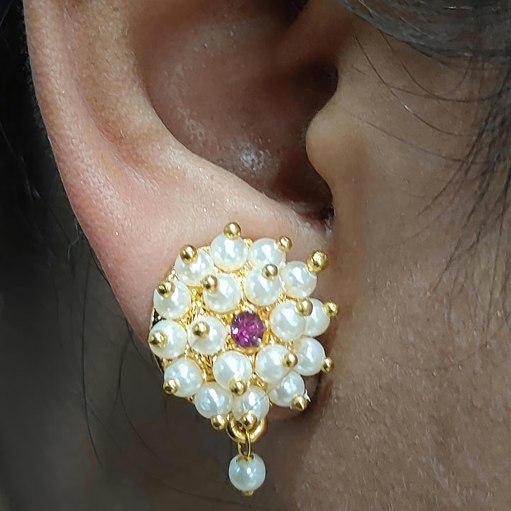 Round Pearl Earring