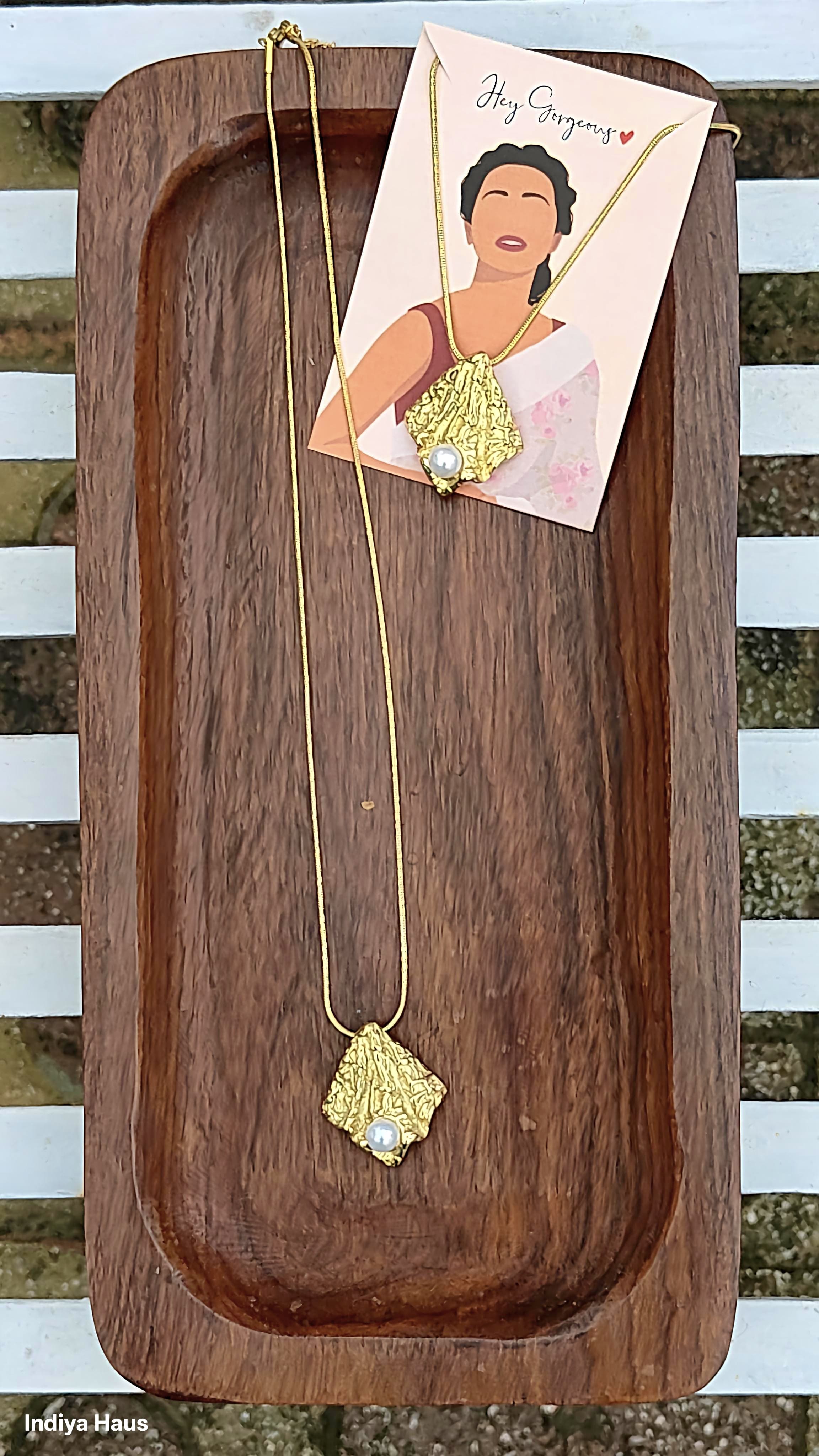 Textured Gold Pendant Necklace