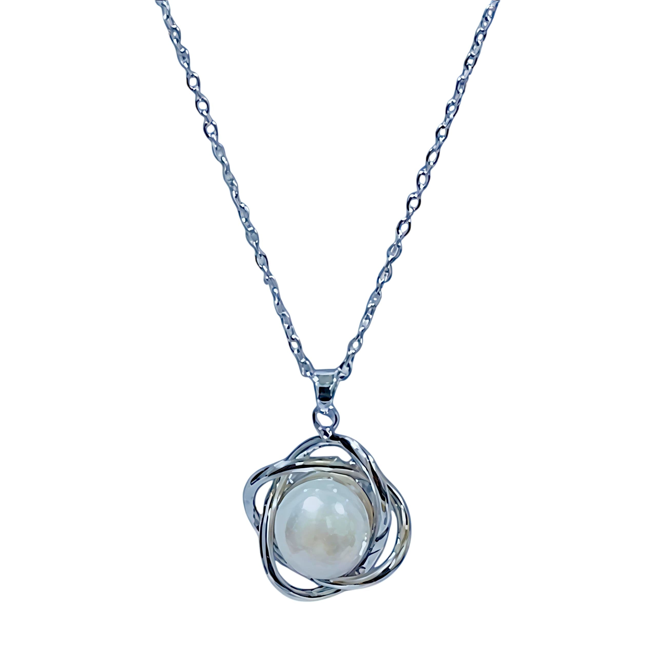 Intertwined Pearl Necklace