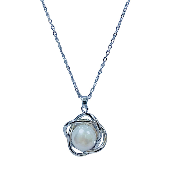 Intertwined Pearl Necklace