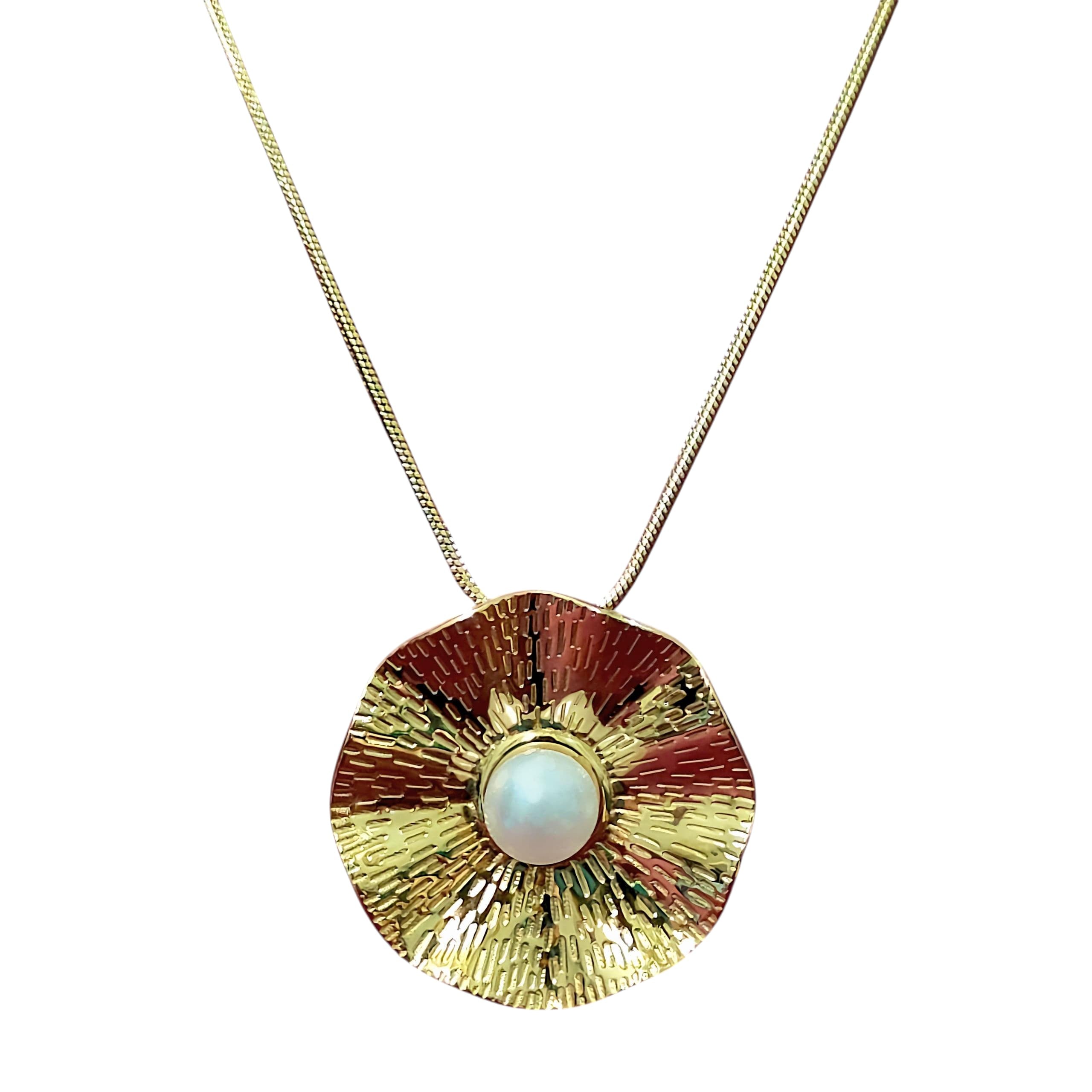 Textured Pearl Medallion Necklace