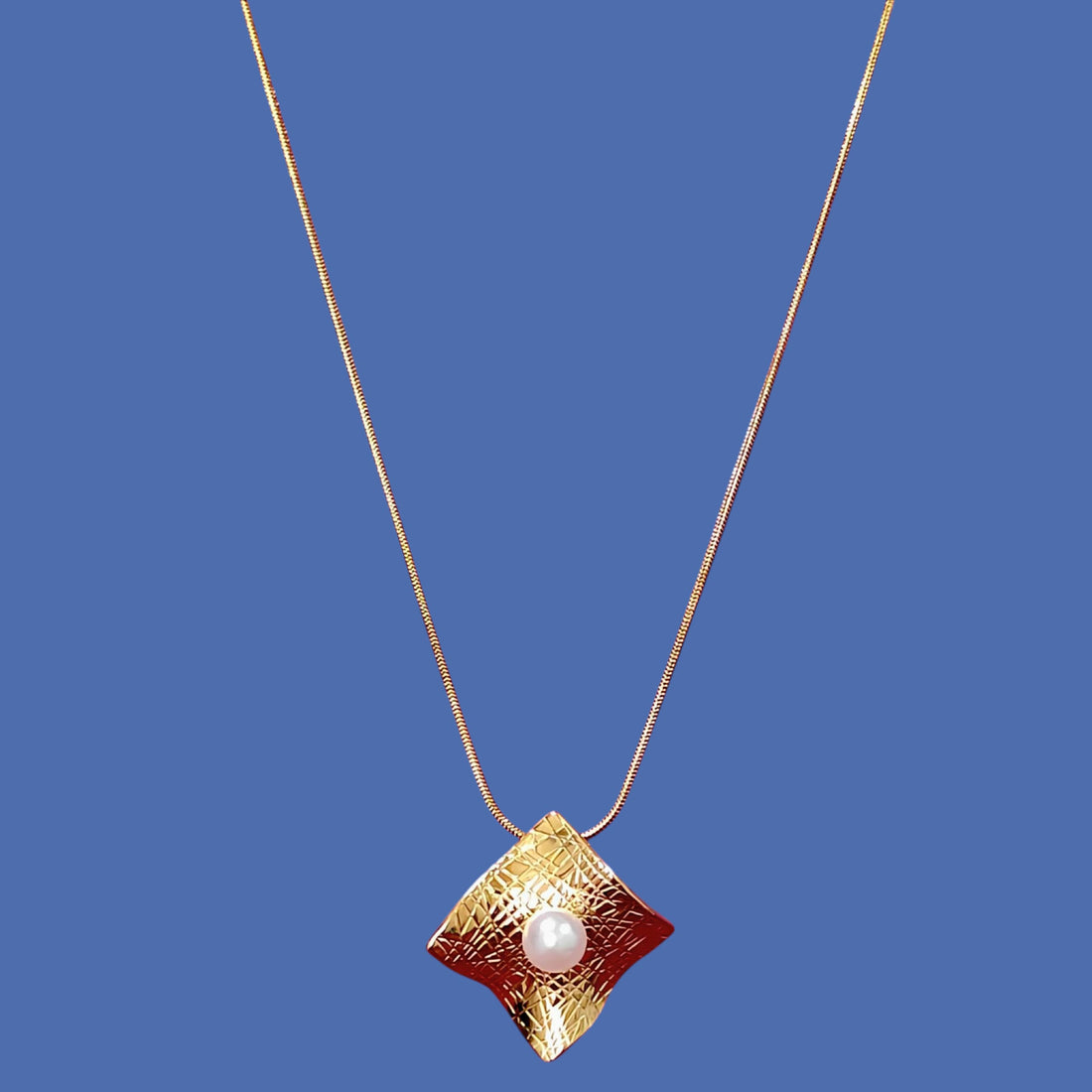 Textured Square Pearl Necklace