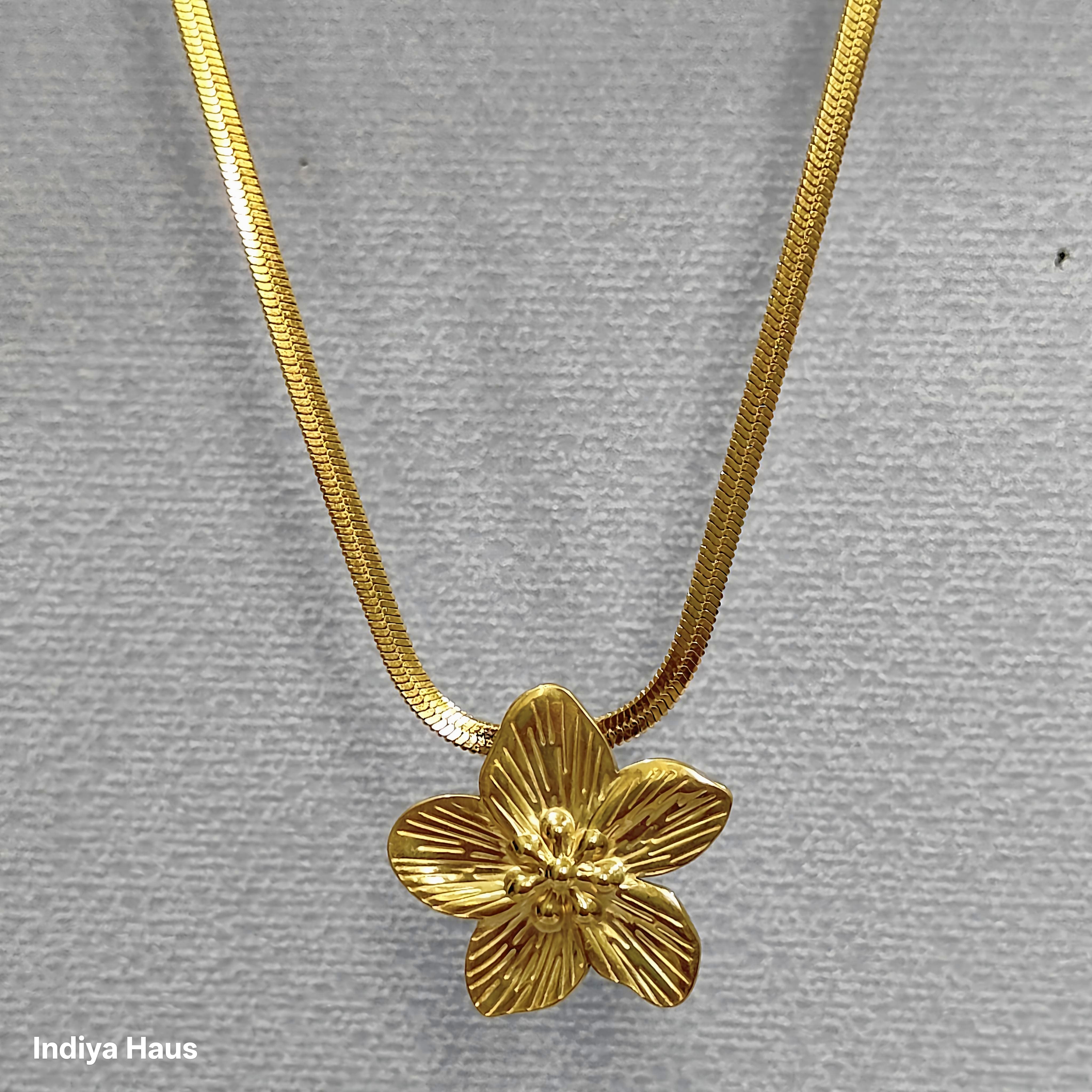 Golden Floral Snake Chain Necklace