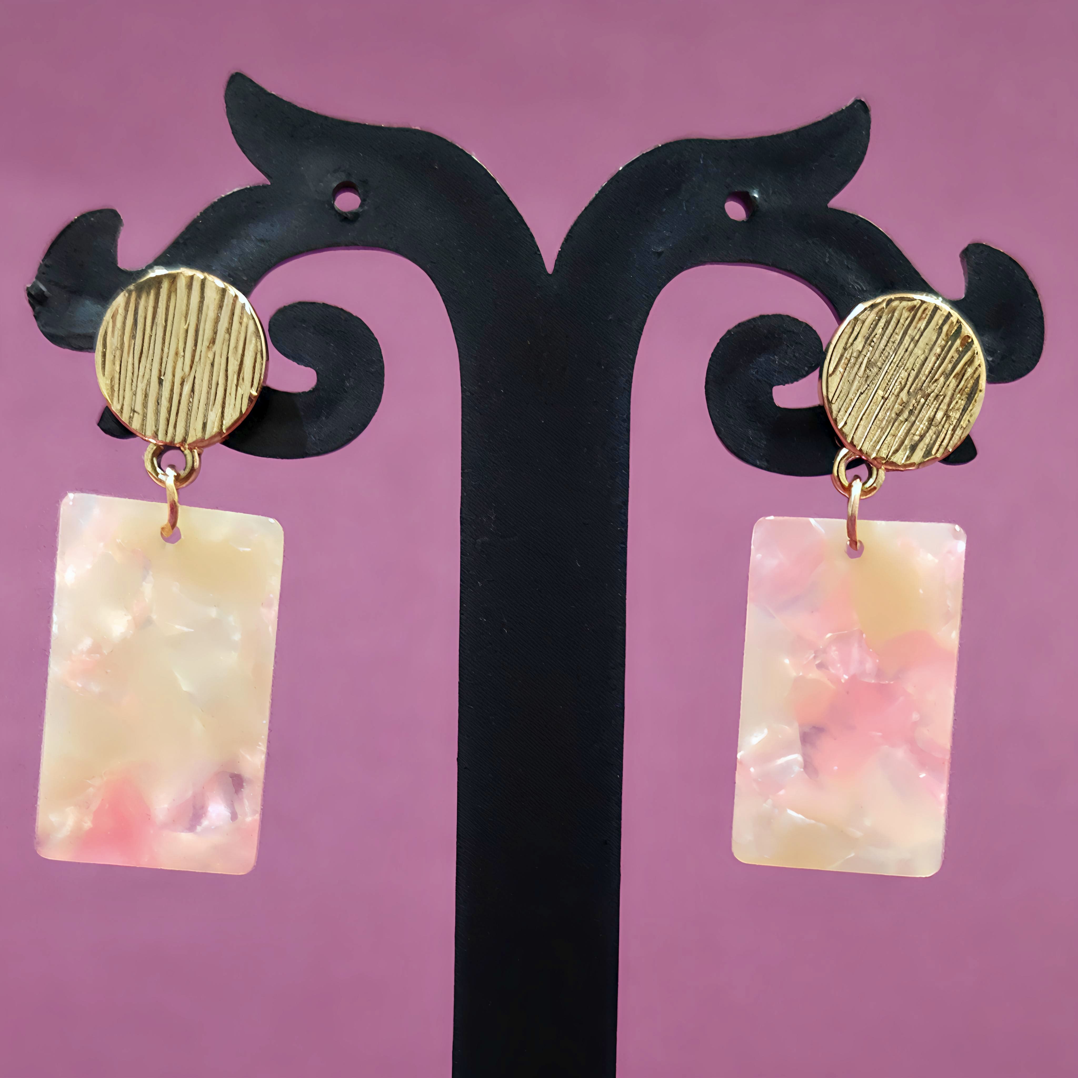 Stylish Rectangle Drop Earrings with Textured Gold Stud
