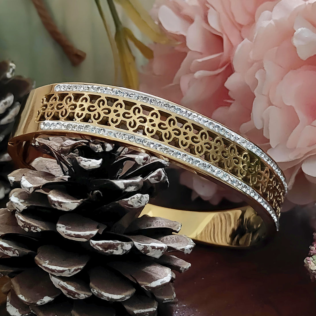Filigree & Rhinestone Braclet