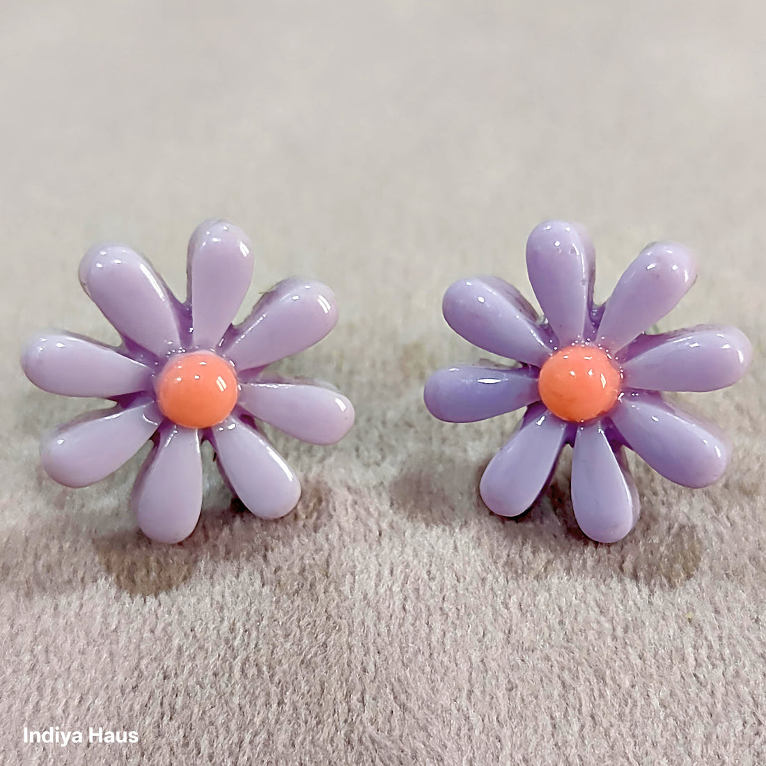 Dainty Daisy Studs