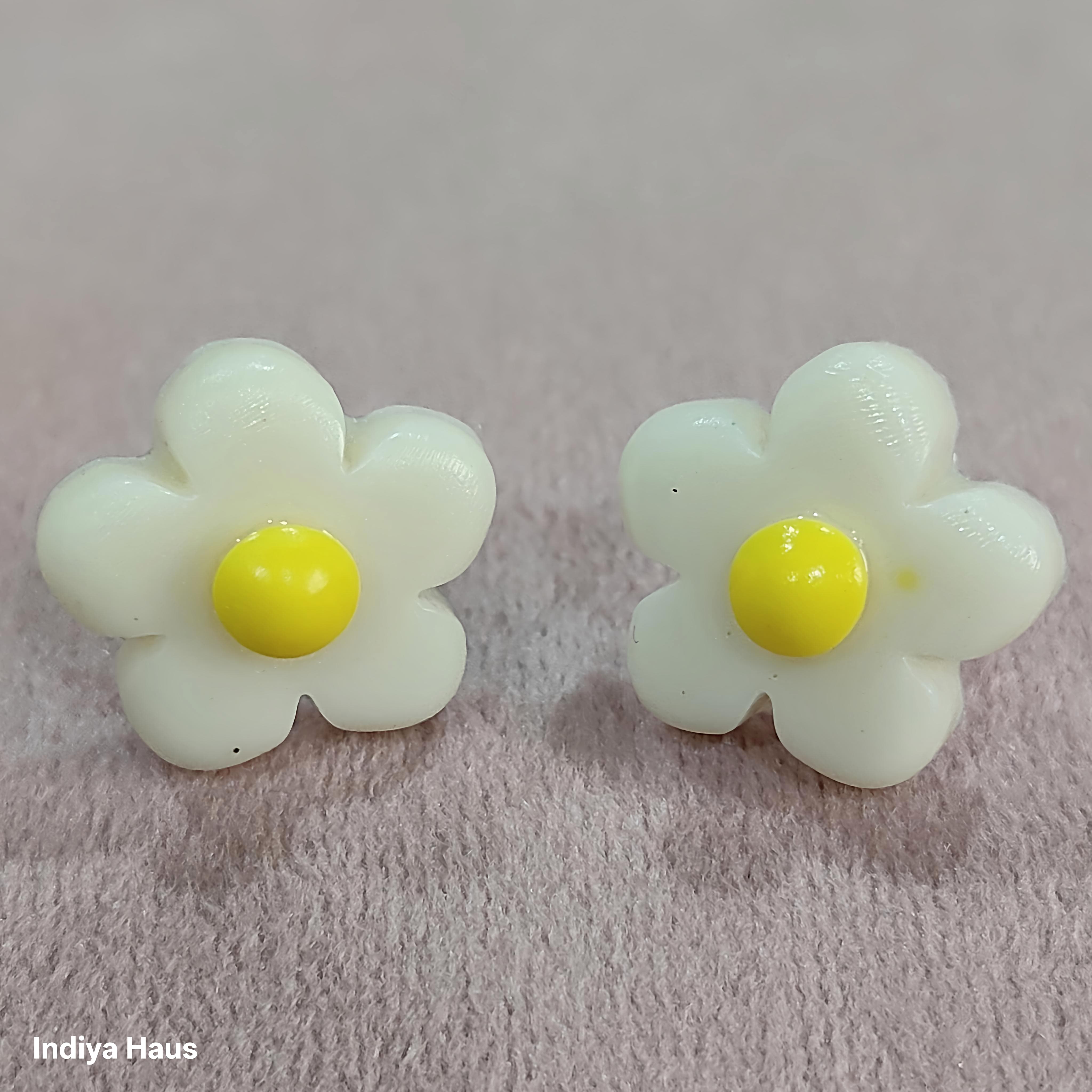 Daisy Delight Studs