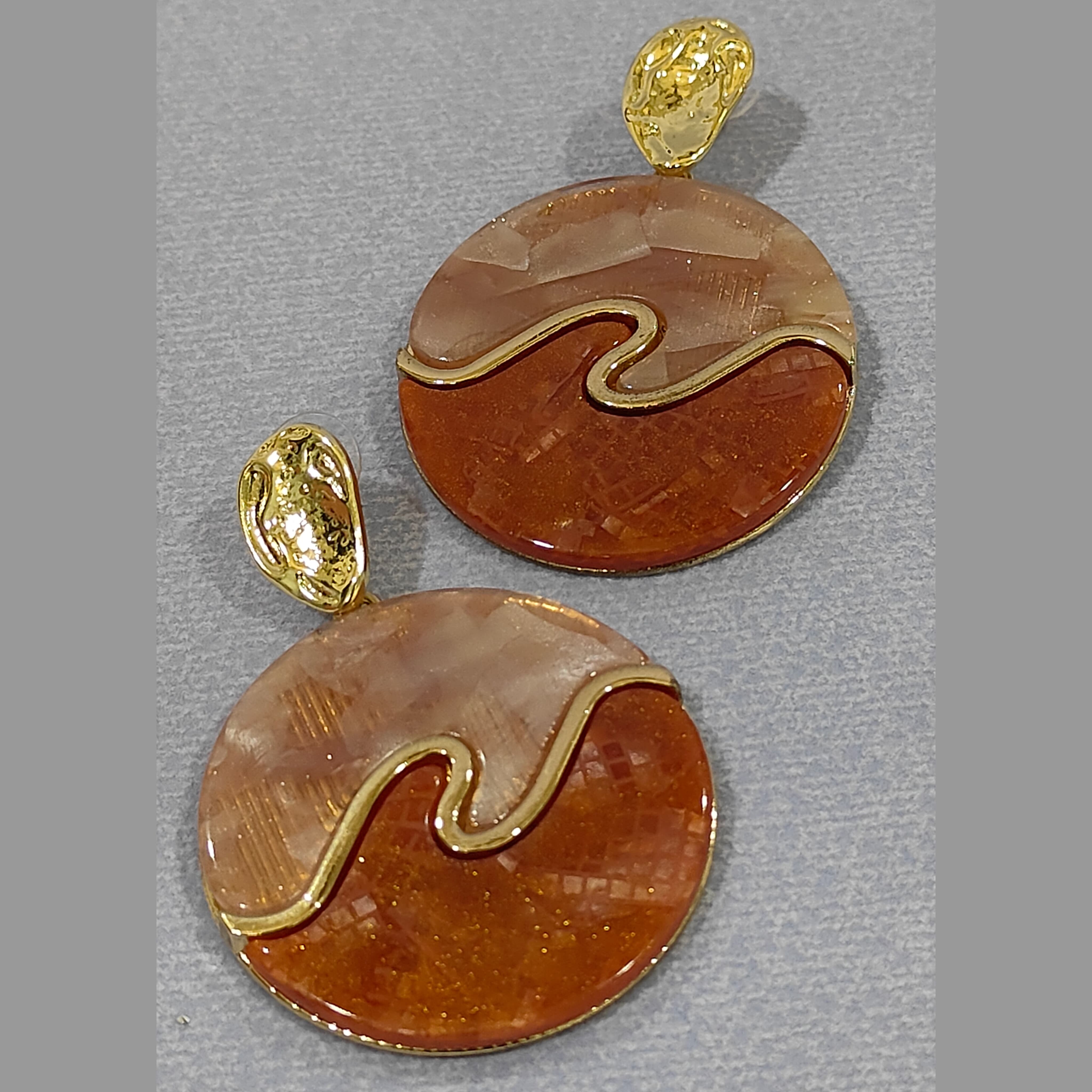 Resin Wave Round Earrings